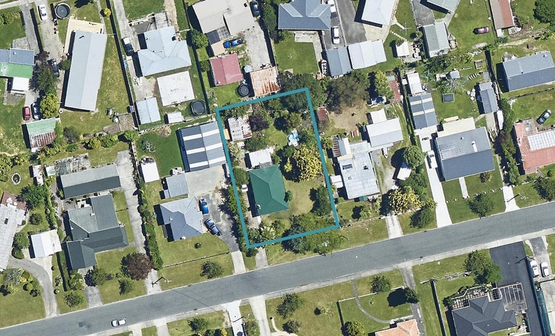 12 Cochrane Street, Fairy Springs, Rotorua - Carousel 1