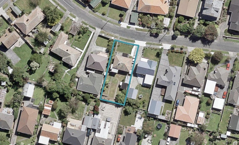 43 Fairfield Avenue, Fairfield, Lower Hutt - Carousel 1