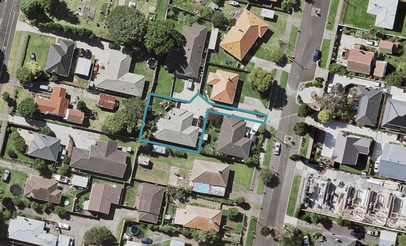 11B Ropata Avenue, Point England, Auckland - Carousel 1