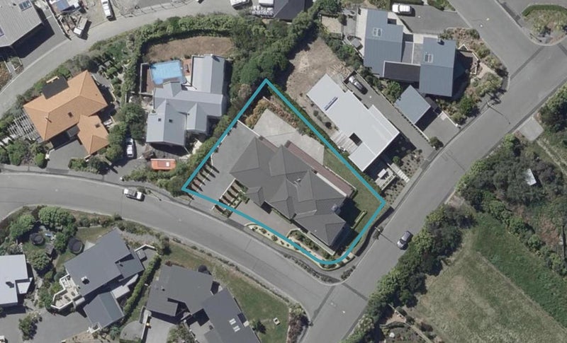 2 Melleray Place, Redcliffs, Christchurch - Carousel 1