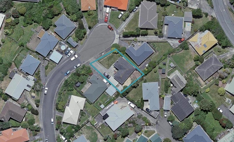 36 Turville Crescent, Newlands, Wellington - Carousel 1