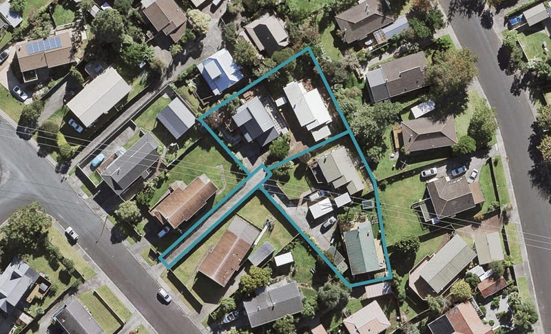 2/21 Hale Crescent, Bayview, Auckland - Carousel 1