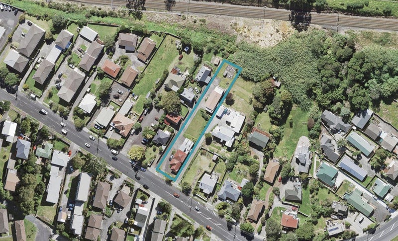 1/65 West Coast Road, Glen Eden, Auckland - Carousel 1