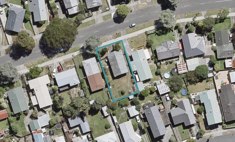 42 California Drive, Totara Park, Upper Hutt - Carousel 1