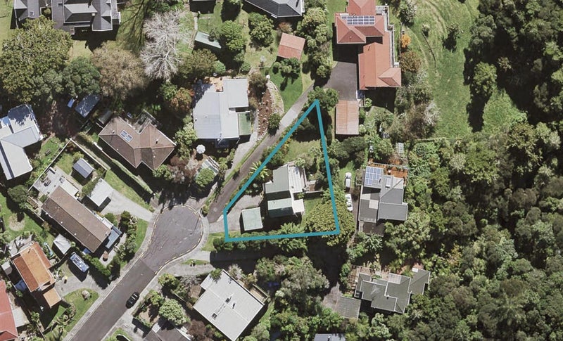 2/15 Titiwai Place, Birkenhead, Auckland - Carousel 1