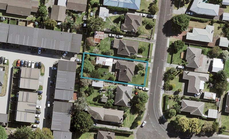 41 Te Kanawa Crescent, Henderson, Auckland - Carousel 1