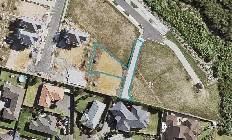 73 Becker Drive, Weymouth, Auckland - Carousel 1