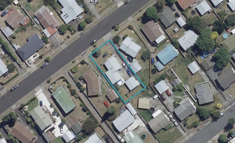 33 Rodney Street, Nawton, Hamilton - Carousel 1