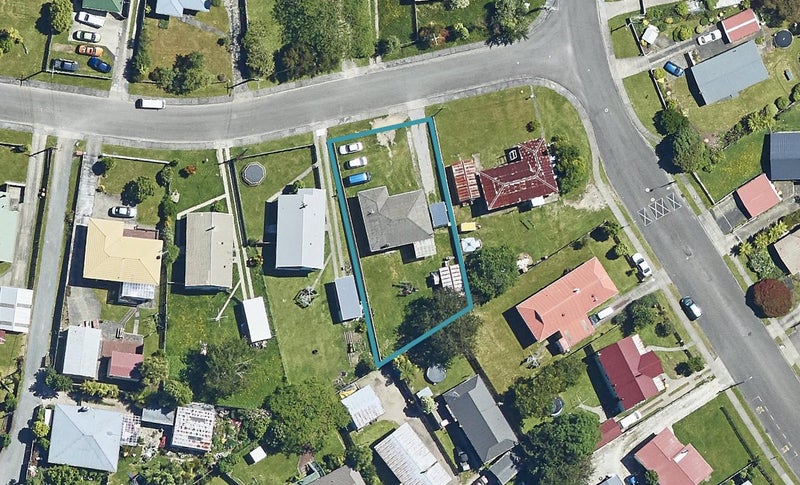 4 Garrick Place, Pukehangi, Rotorua - Carousel 1
