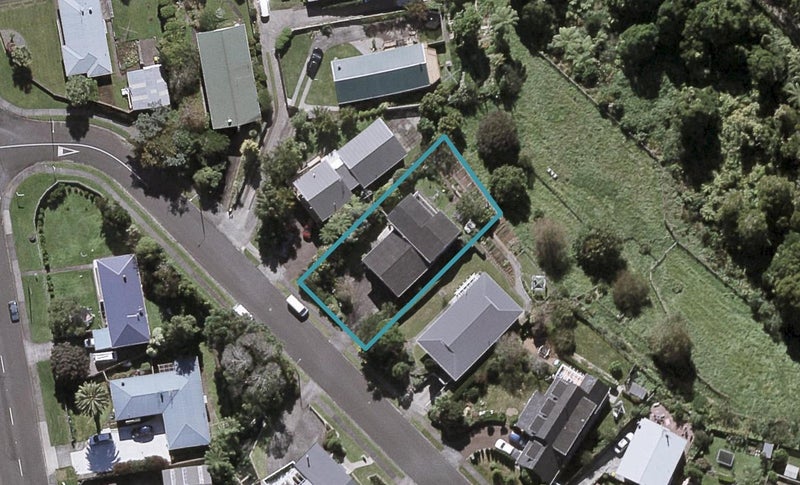 7 Montana Place, Merrilands, New Plymouth - Carousel 1
