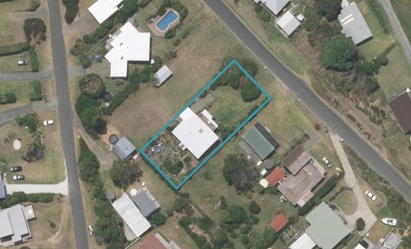 8 Lincoln Street, Mangawhai Heads, Mangawhai - Carousel 1