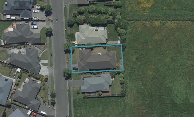 28 Sanctuary Gardens, Shirley, Christchurch - Carousel 1