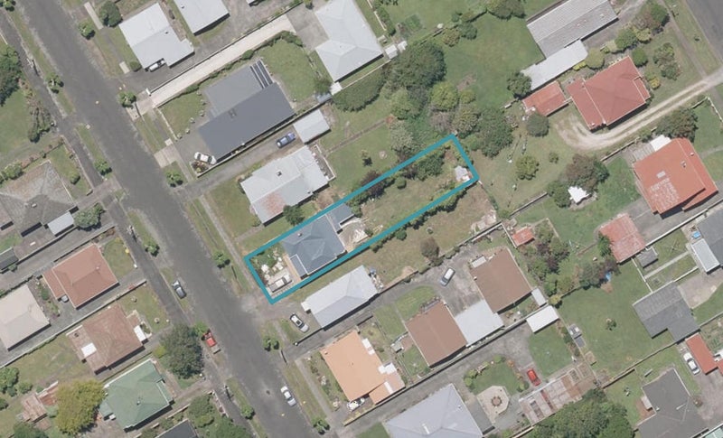 16 Moana Street, Whanganui East, Whanganui - Carousel 1