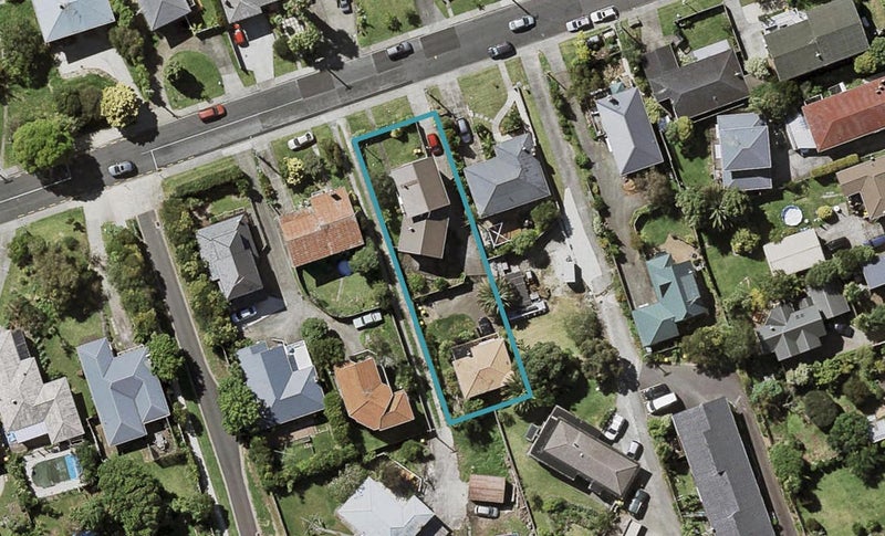 2/12 Bond Crescent, Forrest Hill, Auckland - Carousel 1