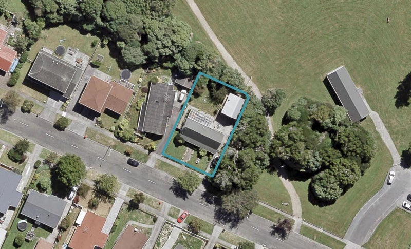 132 California Drive, Totara Park, Upper Hutt - Carousel 1