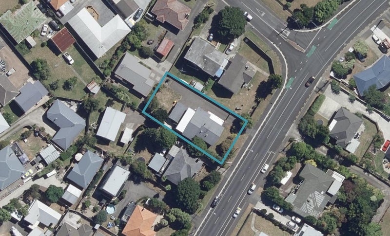 34 Forest Lake Road, Forest Lake, Hamilton - Carousel 1