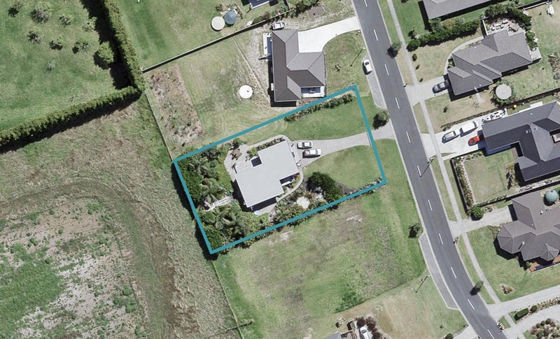 17 Omana Avenue, Helensville - Carousel 1