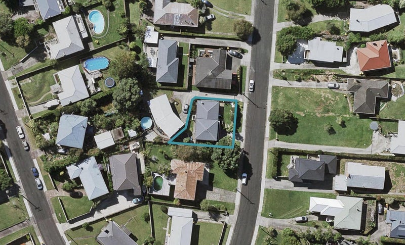 16A Merriefield Avenue, Forrest Hill, Auckland - Carousel 1