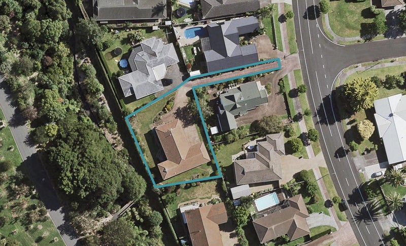 36 Charles Prevost Drive, The Gardens, Auckland - Carousel 1