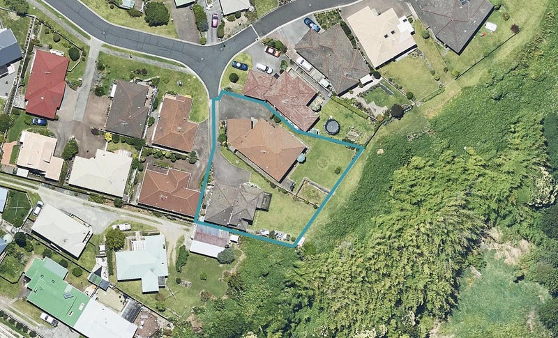 8 Camellia Place, Greerton, Tauranga - Carousel 1