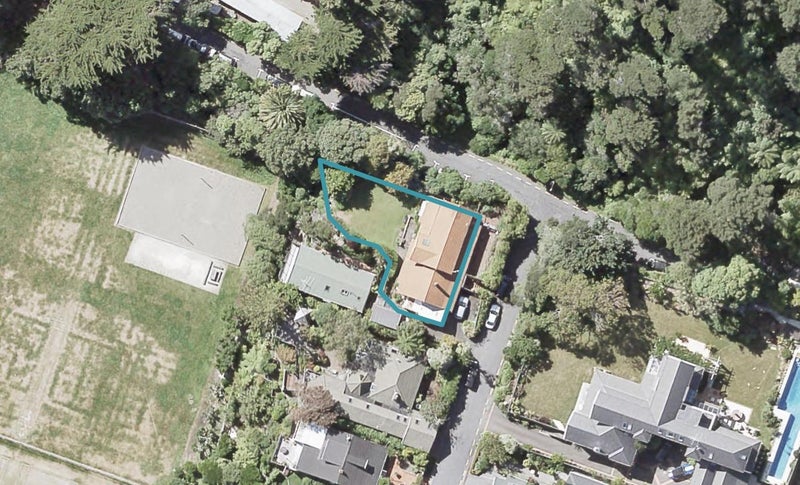 9 Tui Road, Days Bay, Lower Hutt - Carousel 1