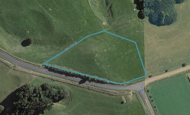 196 Hunter Road, Patumahoe, Pukekohe - Carousel 1
