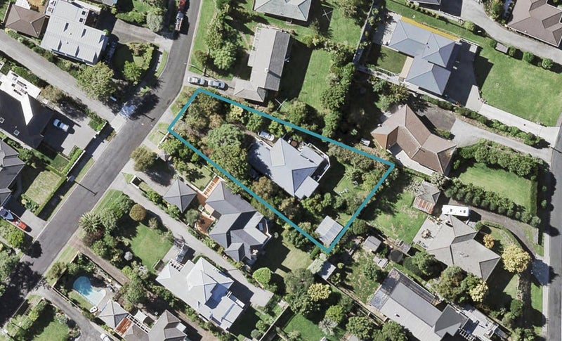 55 Parkhill Road, Mellons Bay, Auckland - Carousel 1