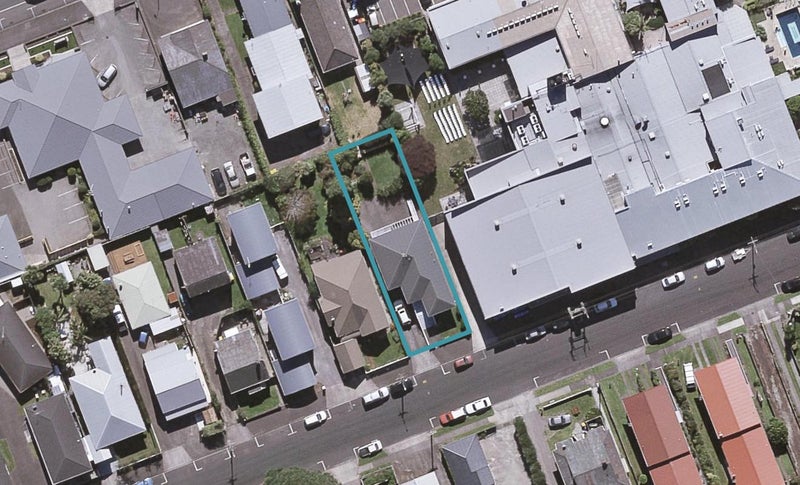 259 Courtenay Street, Strandon, New Plymouth - Carousel 1