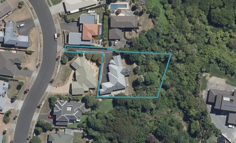 79 Keswick Crescent, Huntington, Hamilton - Carousel 1