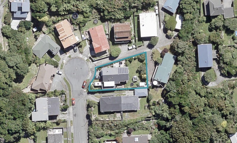 11 Aspen Grove, Maungaraki, Lower Hutt - Carousel 1
