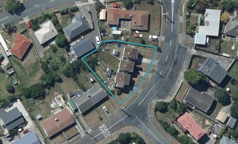 61 Herewini Street, Tītahi Bay, Porirua - Carousel 1