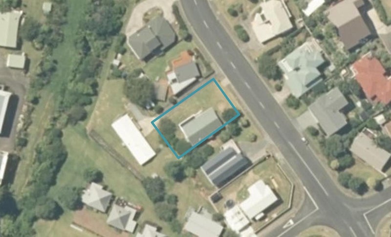 240 Onemana Drive, Onemana, Whangamatā - Carousel 1