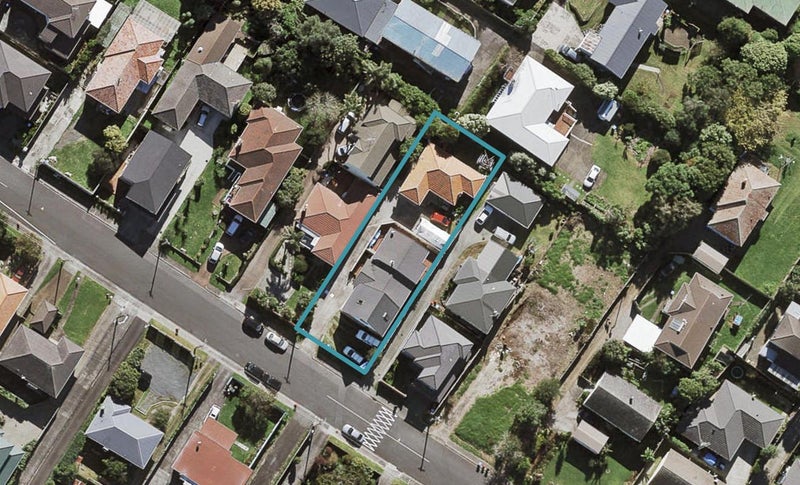 25 Haughey Avenue, Three Kings, Auckland - Carousel 1