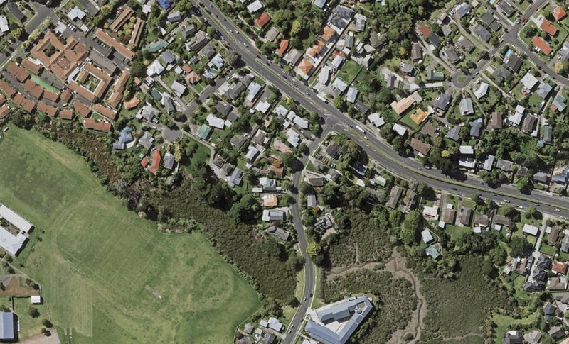 142 Edgewater Drive, Pakuranga, Auckland - Carousel 1