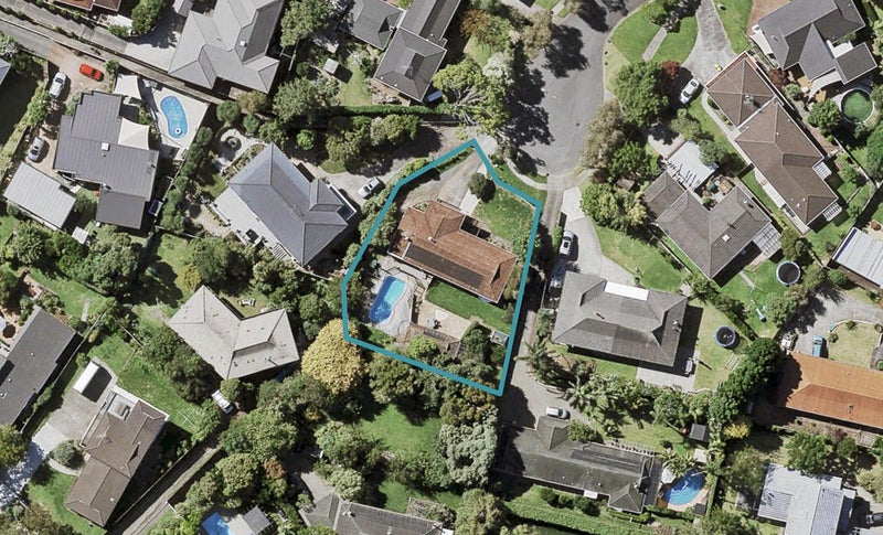 18 Hamish Place, Sunnyhills, Auckland - Carousel 1