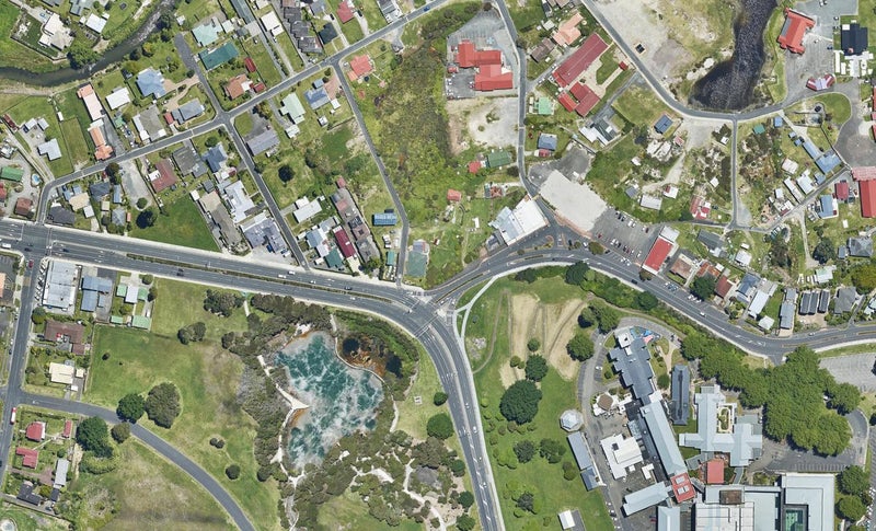 57 Lake Road, Ohinemutu, Rotorua - Carousel 1