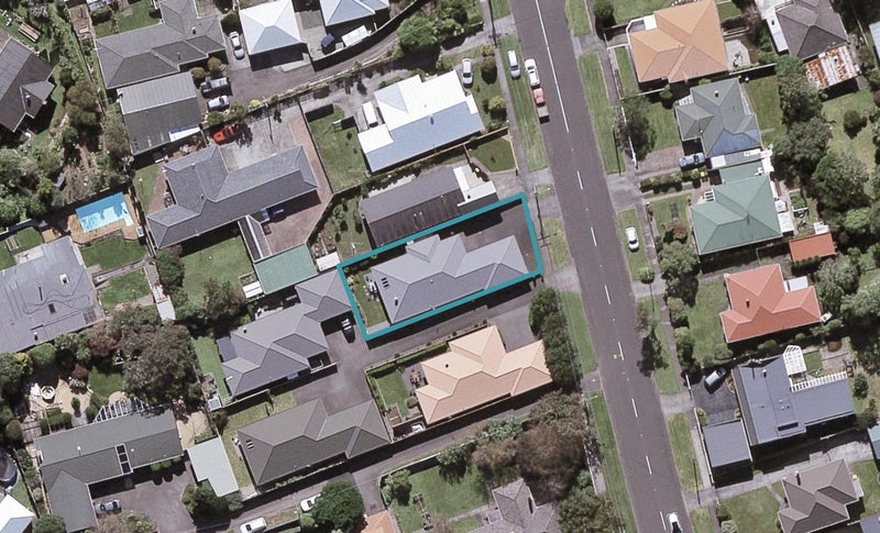 112 Govett Avenue, Frankleigh Park, New Plymouth - Carousel 1