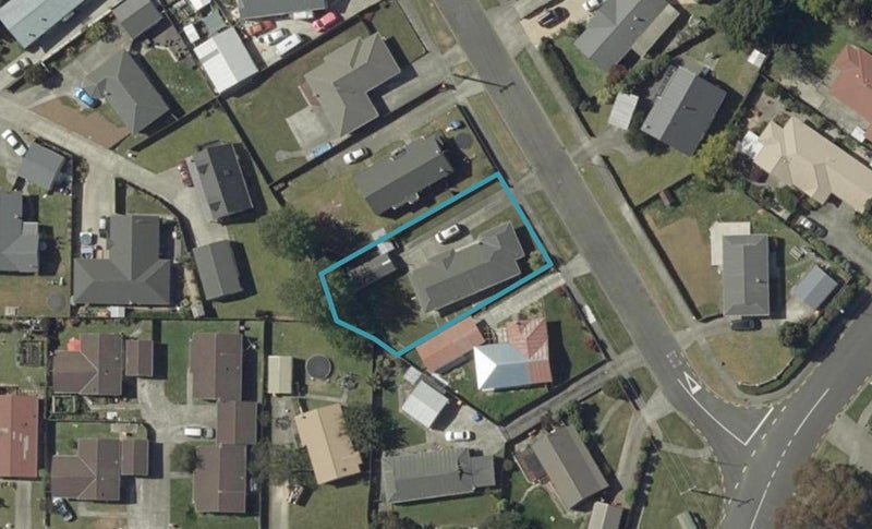 4 Lydia Place, Kelvin Grove, Palmerston North - Carousel 1