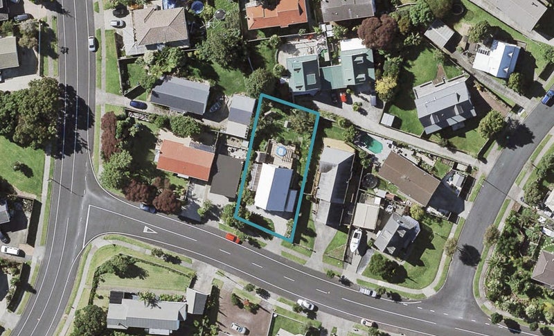 4 Gosford Drive, Botany Downs, Auckland - Carousel 1