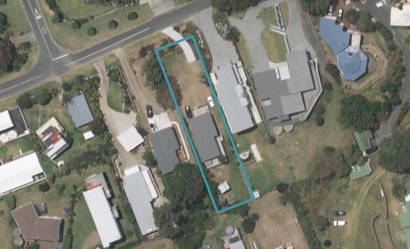 22 Findlay Street, Mangawhai Heads, Mangawhai - Carousel 1