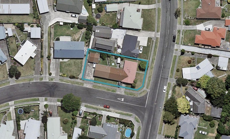 4 Clarence Cox Crescent, Pirimai, Napier - Carousel 1