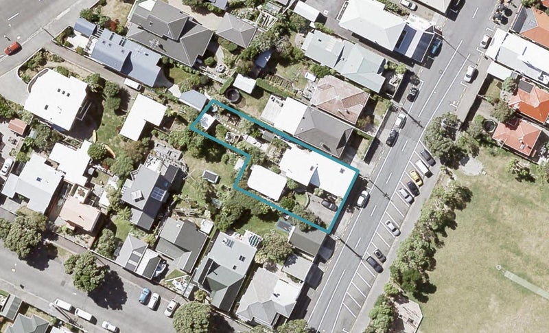 22 Oroua Street, Eastbourne, Lower Hutt - Carousel 1