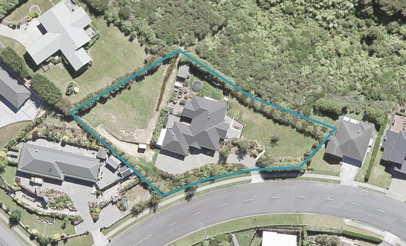 87 Kirton Drive, Riverstone Terraces, Upper Hutt - Carousel 1
