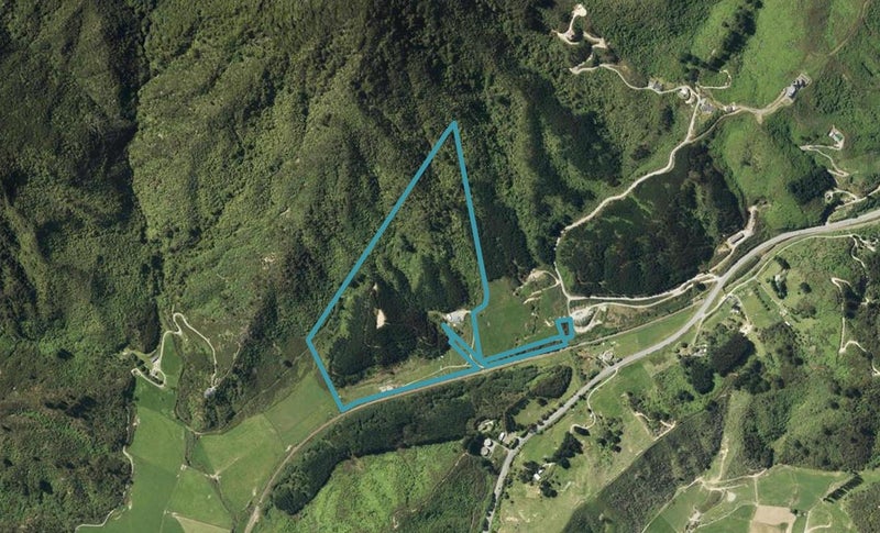300 State Highway 1, Blenheim - Carousel 1