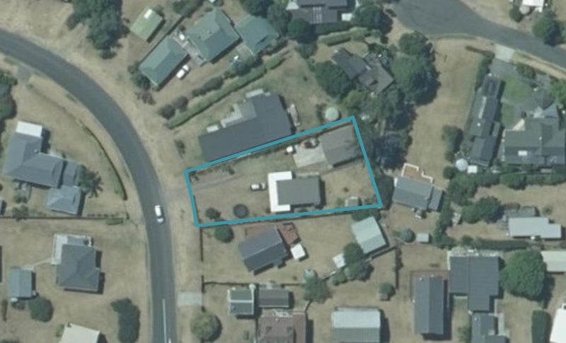 37 Banks Street, Cooks Beach - Carousel 1