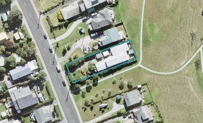 16 Shakespear Road, Army Bay, Whangaparaoa - Carousel 1