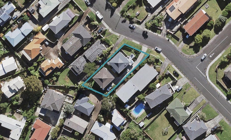 1/43 Monarch Avenue, Hillcrest, Auckland - Carousel 1