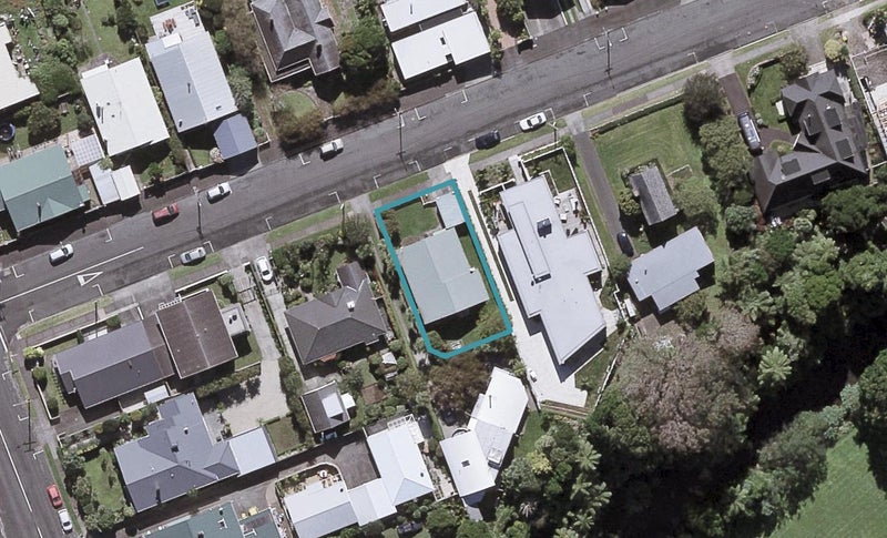 282 Courtenay Street, Strandon, New Plymouth - Carousel 1