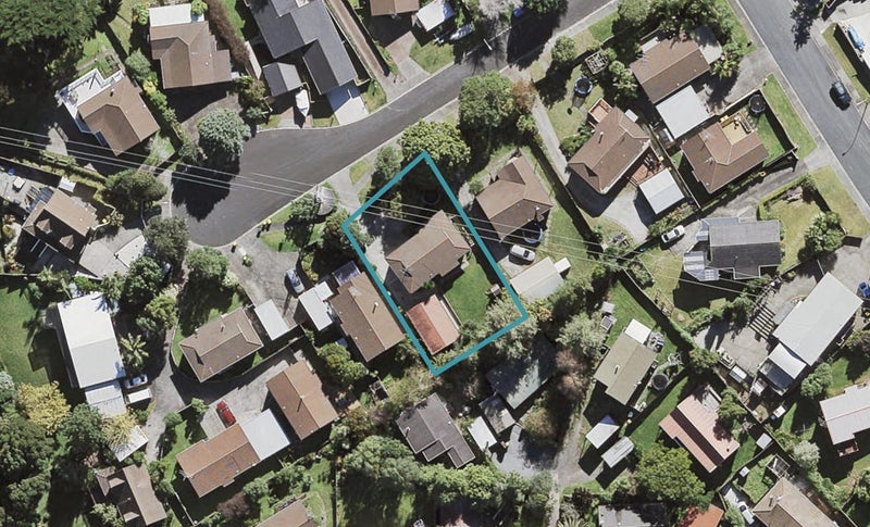 8 Hotspur Place, Bayview, Auckland - Carousel 1