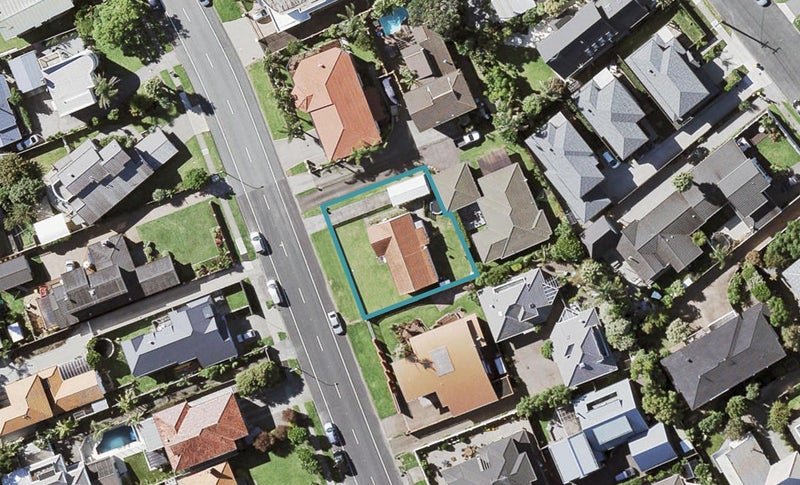 12 Hattaway Avenue, Bucklands Beach, Auckland - Carousel 1